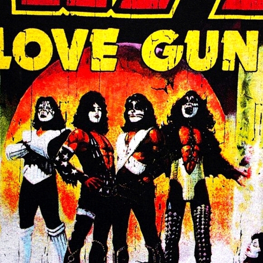 KISS Love Gun 2023 T-Shirt – 100% Cotton, Size L – Rock Band Graphic Tee - Picture 7 of 9